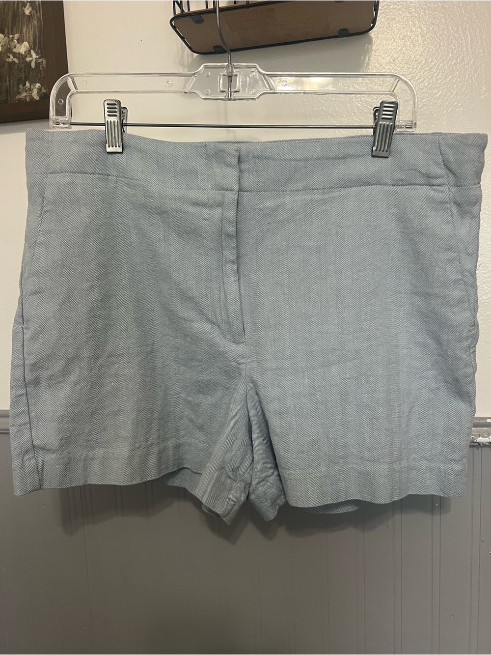 The Loft Linen Blend Shorts / Size: 12 / 3” Inseam / Summer